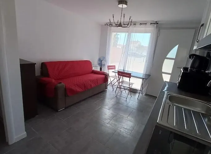 Barcares - A 50 M Dans Village Le Barcarès